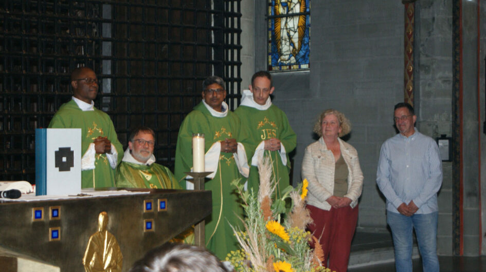 Église catholique Fribourg Trois nouveaux curés modérateurs Paroisses Messes