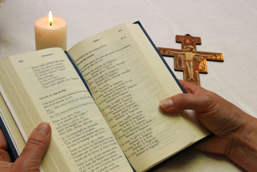 L’office divin est le nom donné depuis le XIIe siècle à la grande prière quotidienne de l’Église